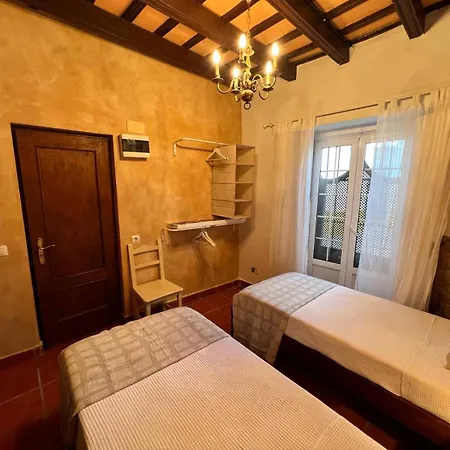 La De Zepeda Homestay *