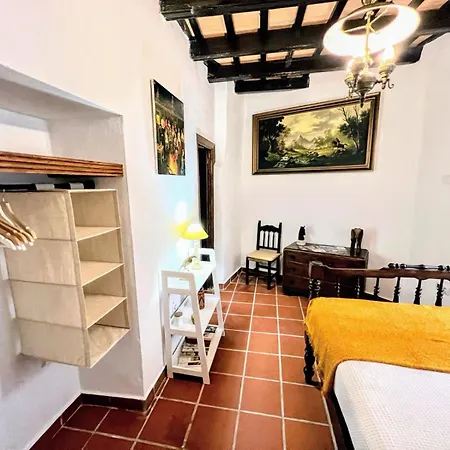 La De Zepeda Homestay